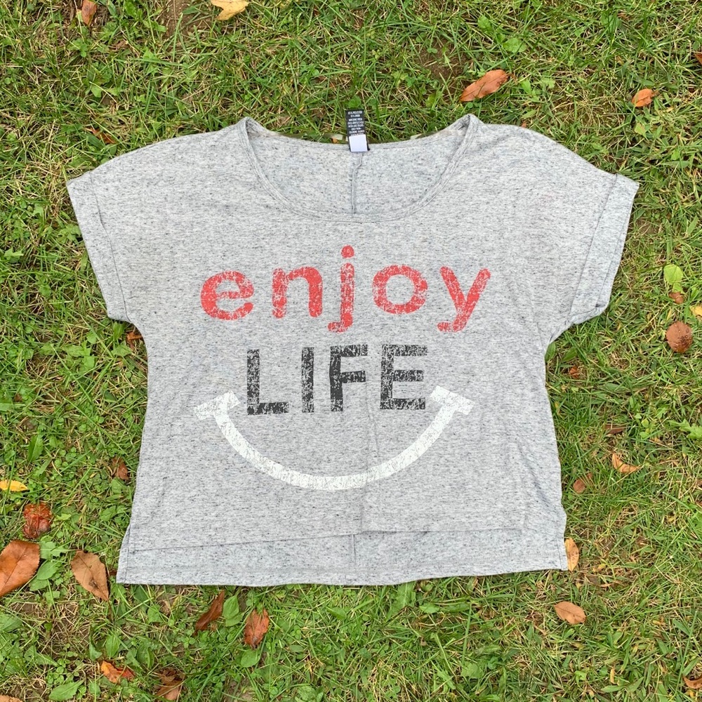 💥3/$15 Enjoy Life shirt